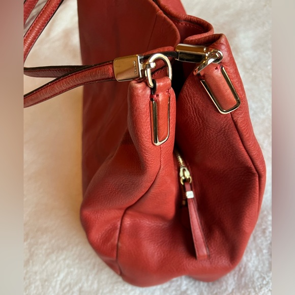 Coach Handbags - Coach Coral Soft Leather Bucket Purse 24621 Pebbled Leather